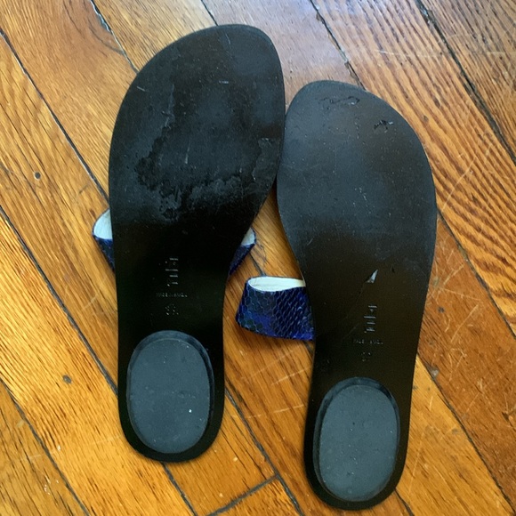 Tibi Blue and Black “Cedrick” snake toe ring sandals size 39 US 9 - Picture 4 of 4
